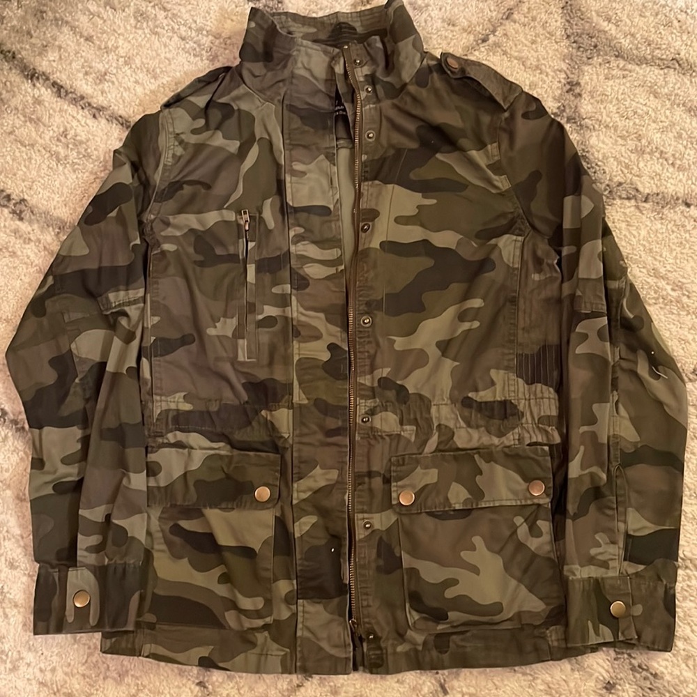 Love Tree camouflage light weight jacket